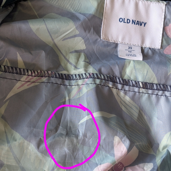 Old Navy Rain Coat/Jacket. Flora. Size XS - Picture 9 of 10